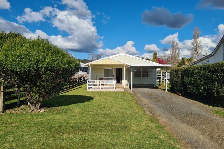 Photo of property in 36 Watt Street, Coromandel, 3506