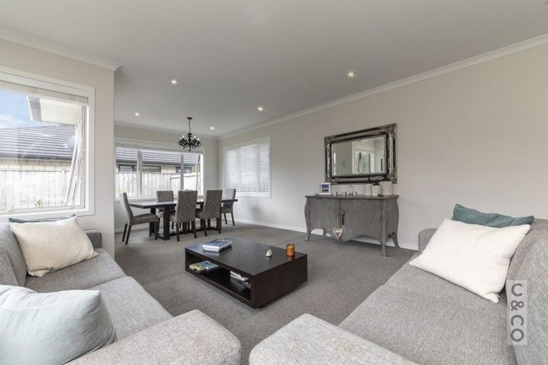 Photo of property in 12 Pohutukawa Parade, Riverhead, 0820
