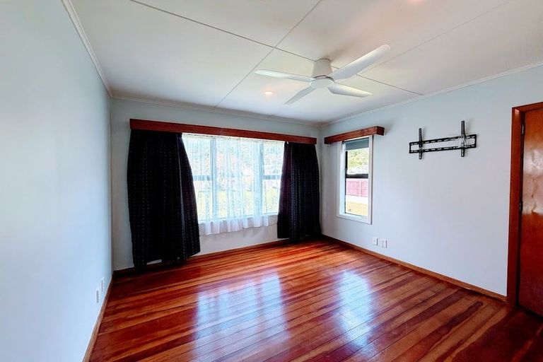 Photo of property in 68 Wainuiomata Road, Wainuiomata, Lower Hutt, 5014