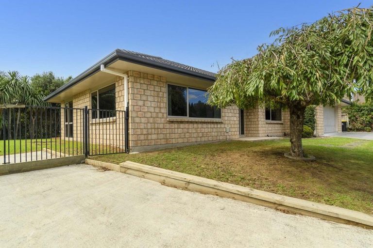 Photo of property in 10 Orion Way, Welcome Bay, Tauranga, 3112
