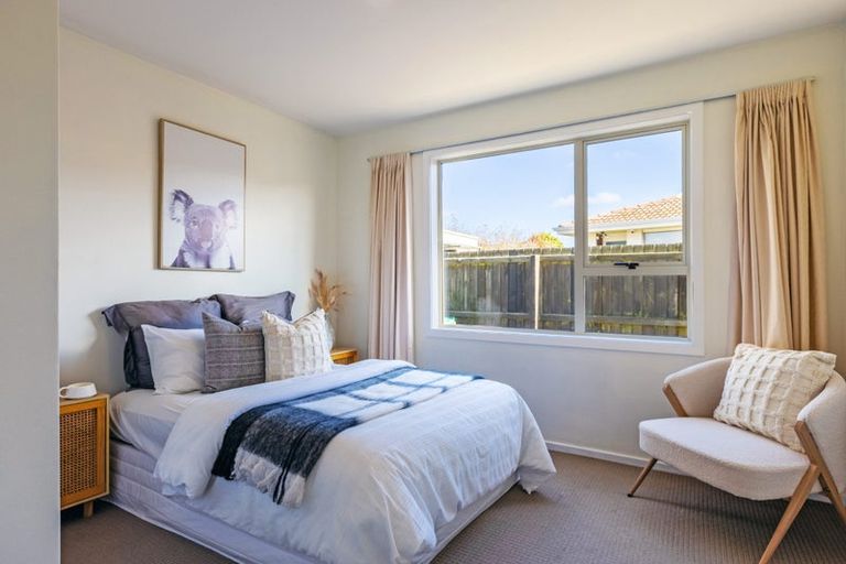 Photo of property in 42b Delaware Crescent, Russley, Christchurch, 8042