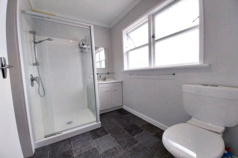 Photo of property in 179 Newlands Road, Newlands, Wellington, 6037