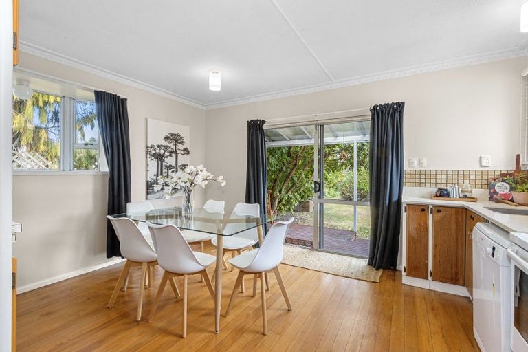 Photo of property in 83 Staveley Street, Avonhead, Christchurch, 8042