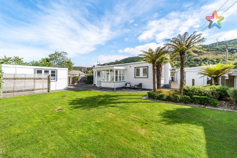 Photo of property in 10 Golf Road, Manor Park, Lower Hutt, 5019