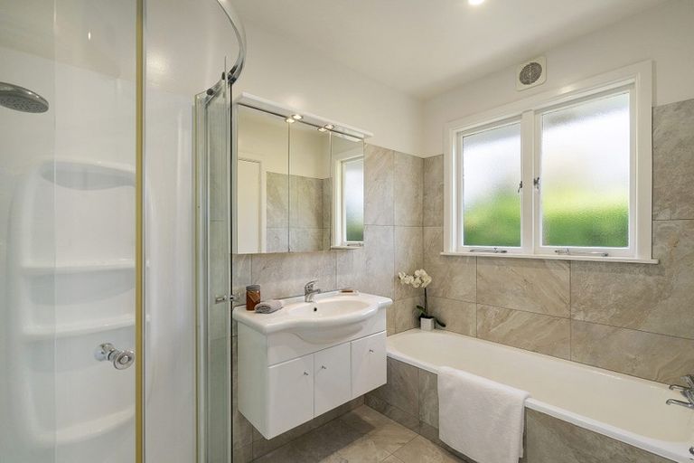 Photo of property in 15 Wairarapa Terrace, Merivale, Christchurch, 8014