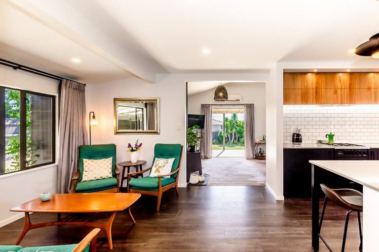 Photo of property in 36 Hollis Road, Paraparaumu Beach, Paraparaumu, 5032