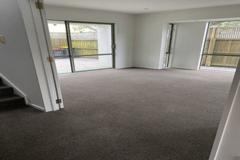 Photo of property in 49 Parade Court, Addington, Christchurch, 8024