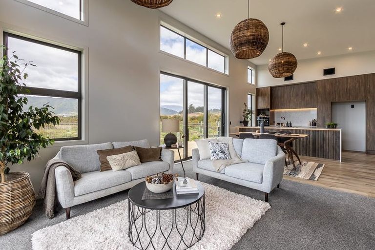 Photo of property in 8 Mirek Street, Waikanae, 5036