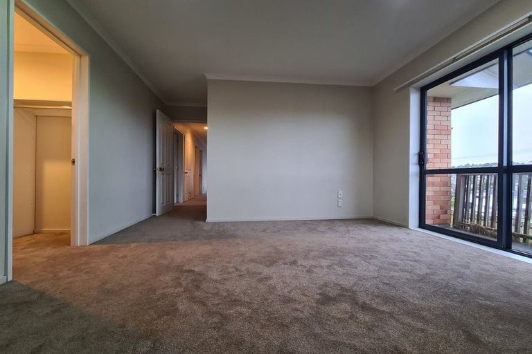 Photo of property in 229 Triangle Road, Massey, Auckland, 0614