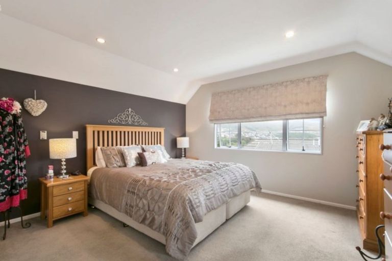 Photo of property in 12 Ronald Woolf Place, Churton Park, Wellington, 6037