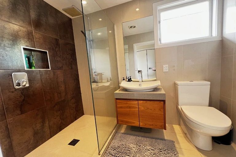 Photo of property in 77 Sunnybrae Road, Hillcrest, Auckland, 0627