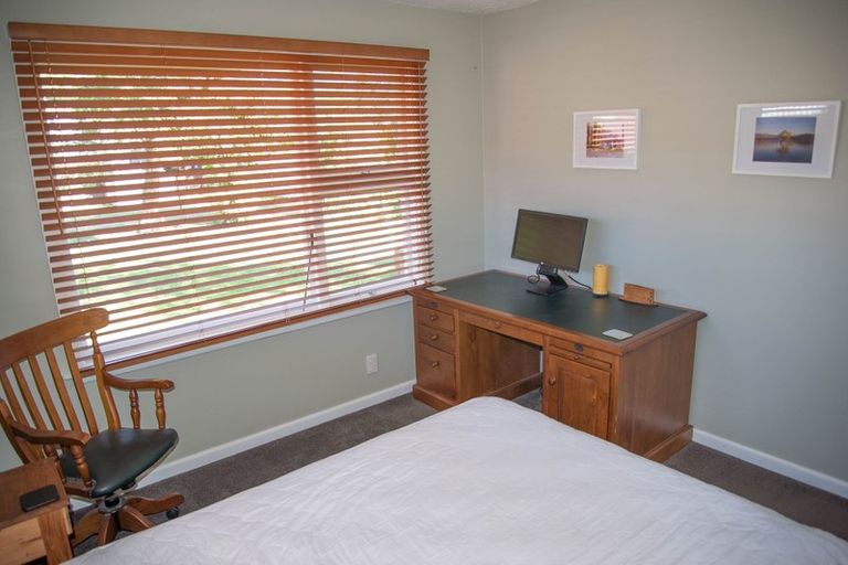 Photo of property in 16 Lascelles Street, Saint Martins, Christchurch, 8022