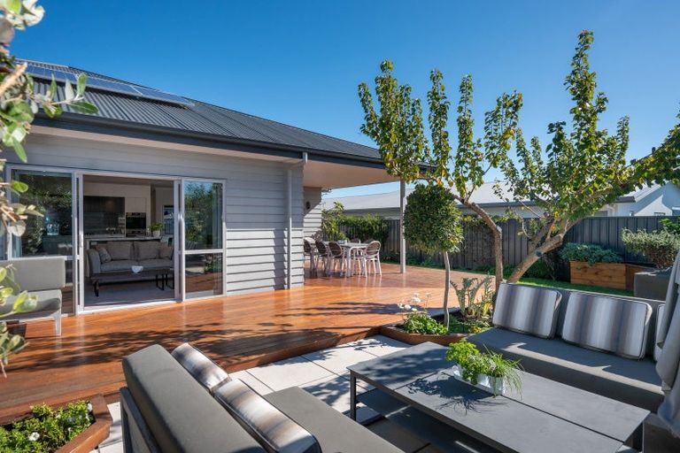 Photo of property in 29 Whakatomo Place, Havelock North, 4130