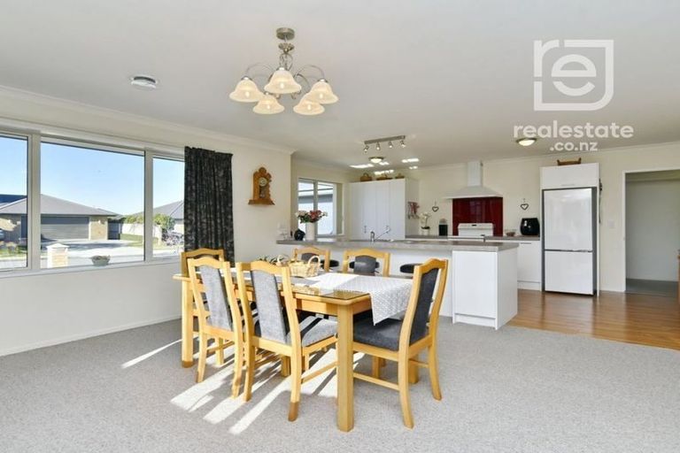 Photo of property in 53 Kotare Avenue, Rangiora, 7400