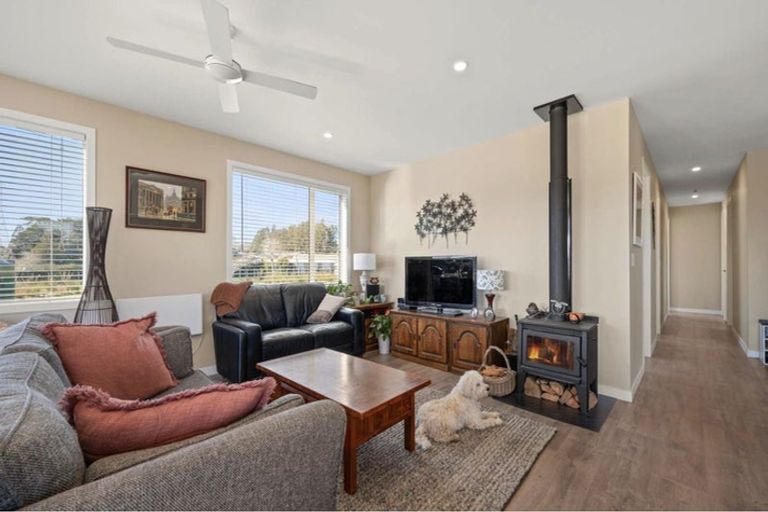 Photo of property in 32 Brookvale Lane, Taupaki, Henderson, 0782