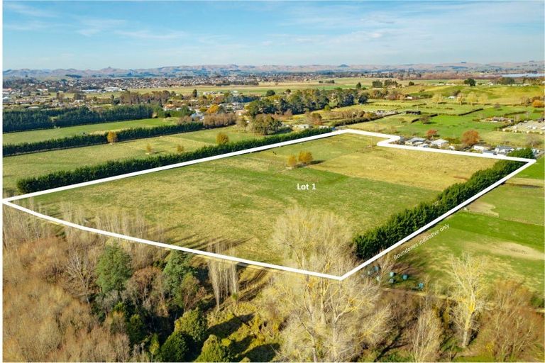 Photo of property in 2460 State Highway 2, Waipukurau, 4281