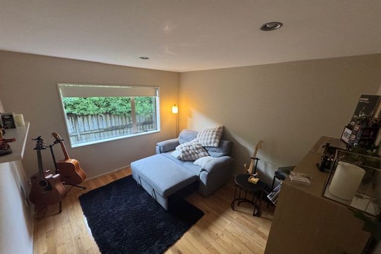 Photo of property in 28a Kingdale Road, Henderson, Auckland, 0610