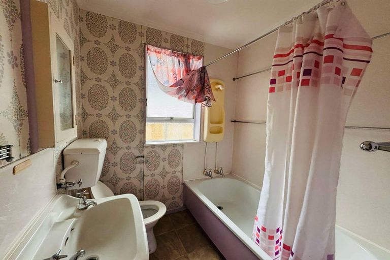 Photo of property in 10 Kiwi Court, Roslyn, Palmerston North, 4414