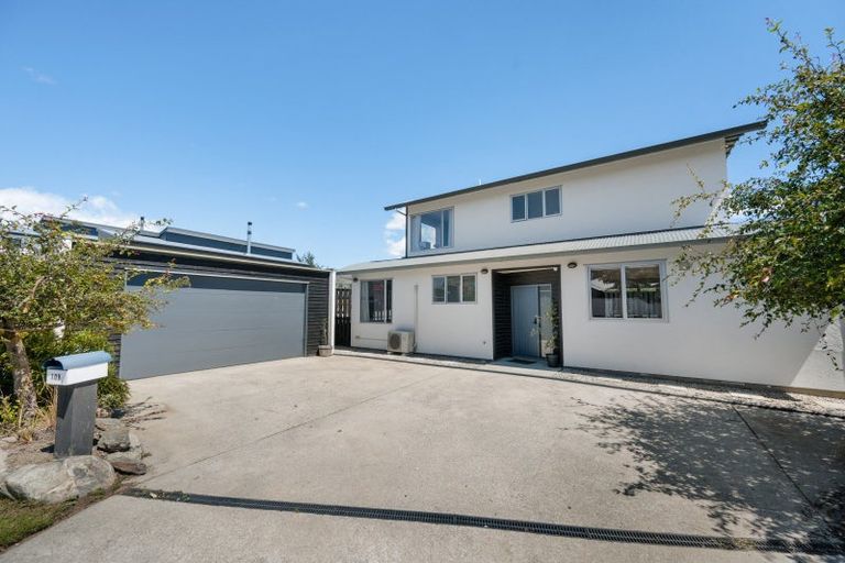 Photo of property in 108 Kings Drive, Wanaka, 9305