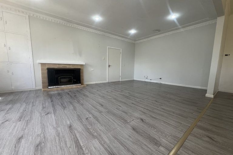 Photo of property in 7 Sheralee Place, Bucklands Beach, Auckland, 2014