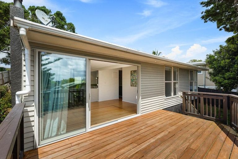 Photo of property in 185 Waimumu Road, Massey, Auckland, 0614