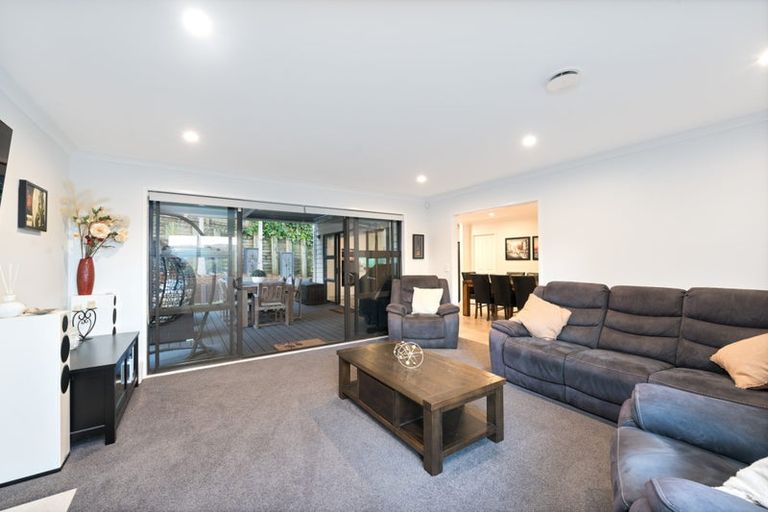 Photo of property in 10 Finsbury Place, Henderson, Auckland, 0612