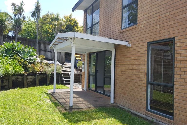 Photo of property in 1/58 Arran Road, Browns Bay, Auckland, 0630