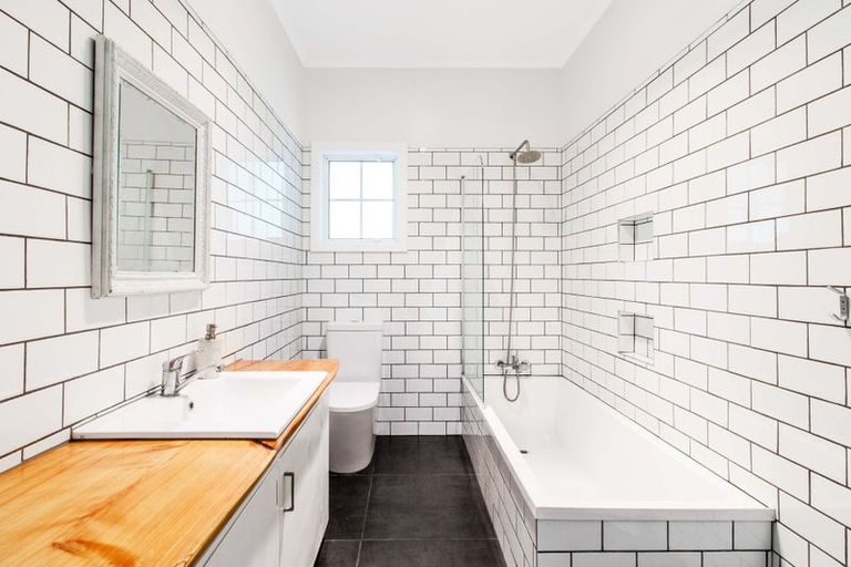 Photo of property in 28 Ferry Road, Whakatane, 3120