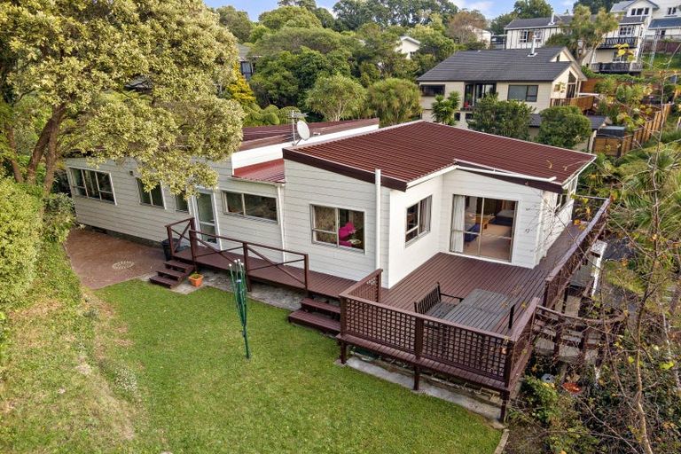 Photo of property in 2 Rokewa Way, Paparangi, Wellington, 6037
