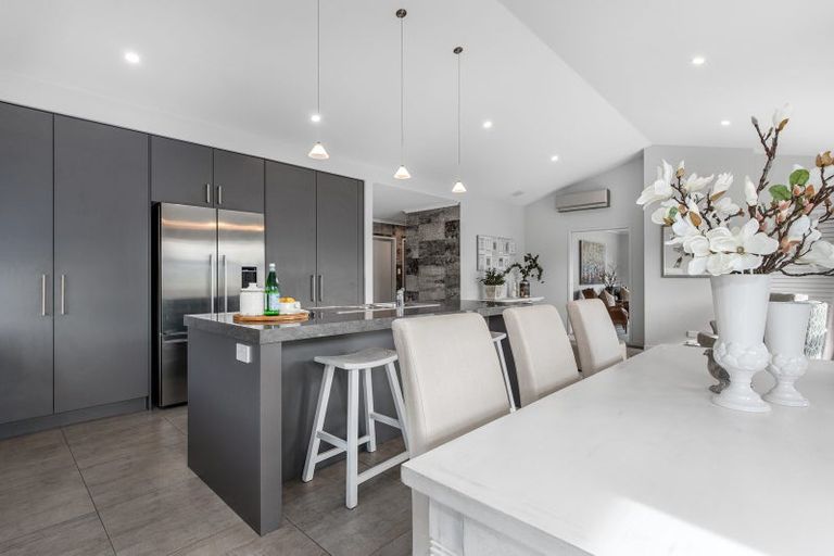 Photo of property in 278 Lakes Boulevard, Pyes Pa, Tauranga, 3112