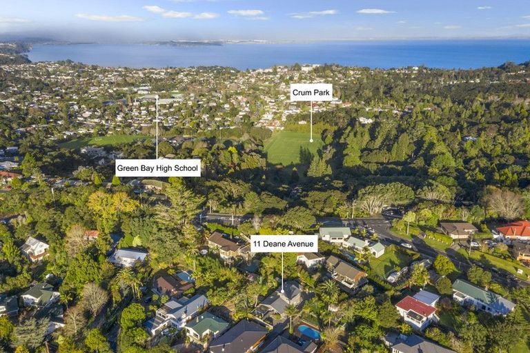 Photo of property in 11 Deane Avenue, Titirangi, Auckland, 0604