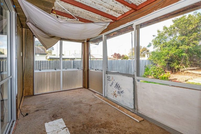 Photo of property in 10 Bristol Crescent, Roslyn, Palmerston North, 4414