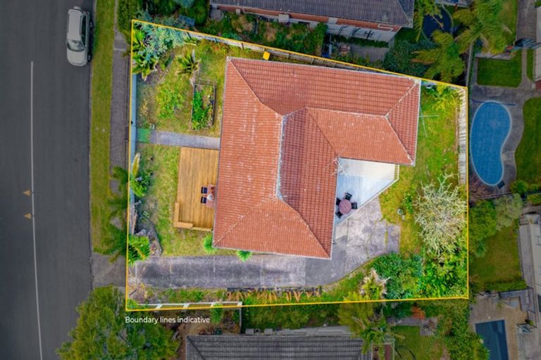 Photo of property in 52 Chelsea View Drive, Chatswood, Auckland, 0626