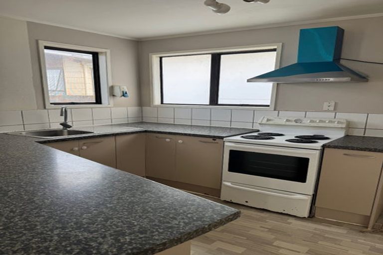 Photo of property in 23 Armada Drive, Ranui, Auckland, 0612