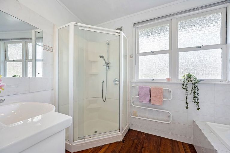 Photo of property in 29a Auld Street, Torbay, Auckland, 0630