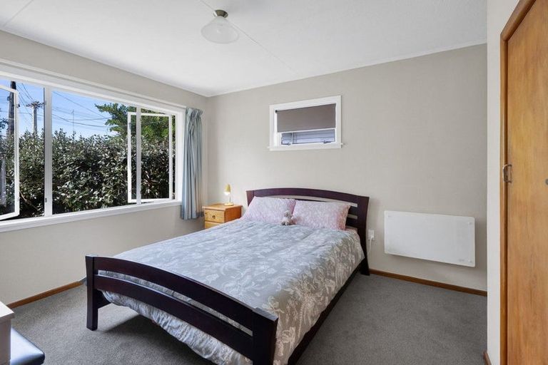 Photo of property in 12 Miro Street, Merrilands, New Plymouth, 4312