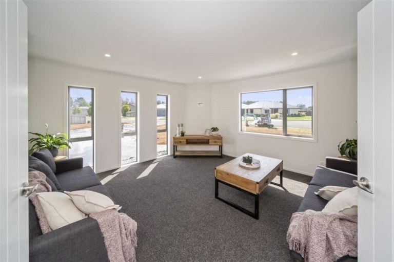 Photo of property in 7 Mercade Close, Stratford, 4332