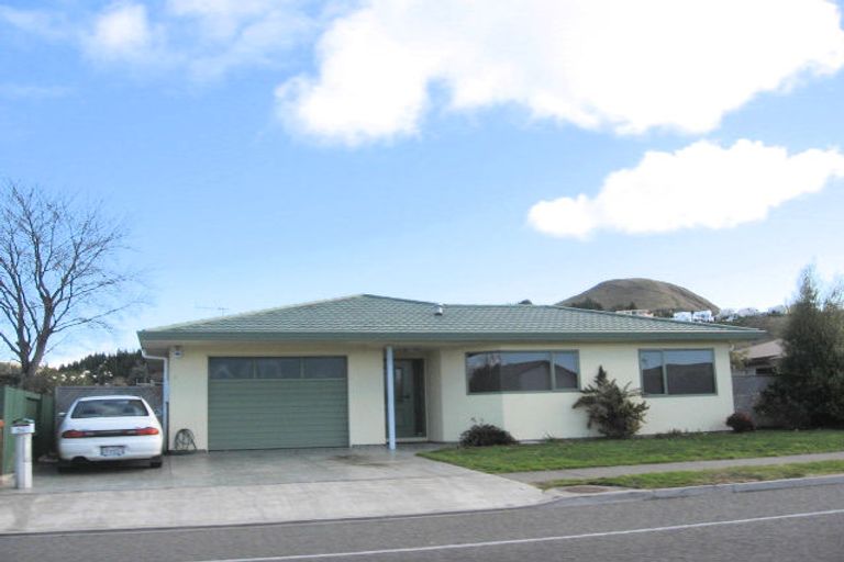 Photo of property in 84a Church Road, Taradale, Napier, 4112