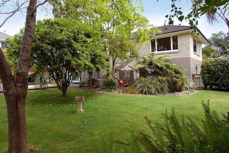 Photo of property in 1a Morrow Avenue, Bucklands Beach, Auckland, 2012