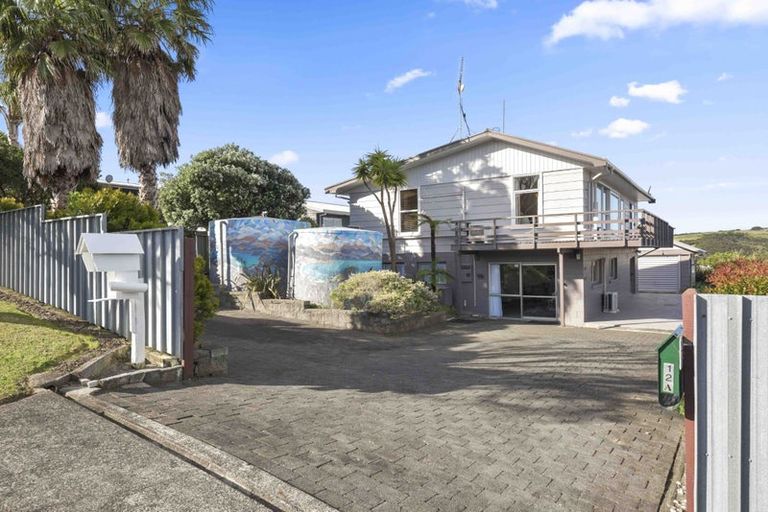 Photo of property in 12 Everard Avenue, Army Bay, Whangaparaoa, 0930