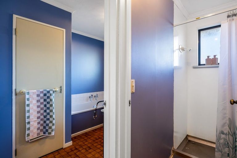 Photo of property in 1/52a Aorangi Road, Bryndwr, Christchurch, 8053