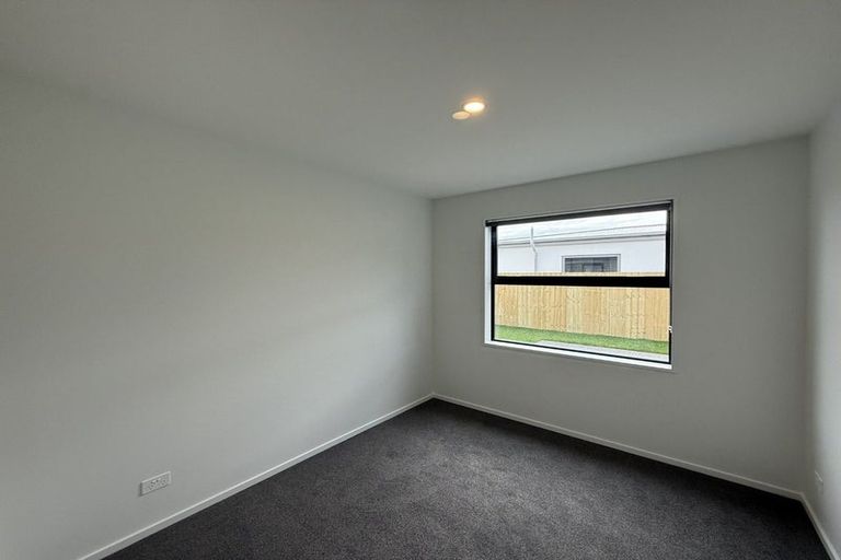 Photo of property in 19 Rita Angus Road, Belfast, 8051