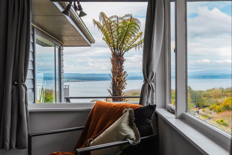 Photo of property in 88 Wakeman Road, Acacia Bay, Taupo, 3330