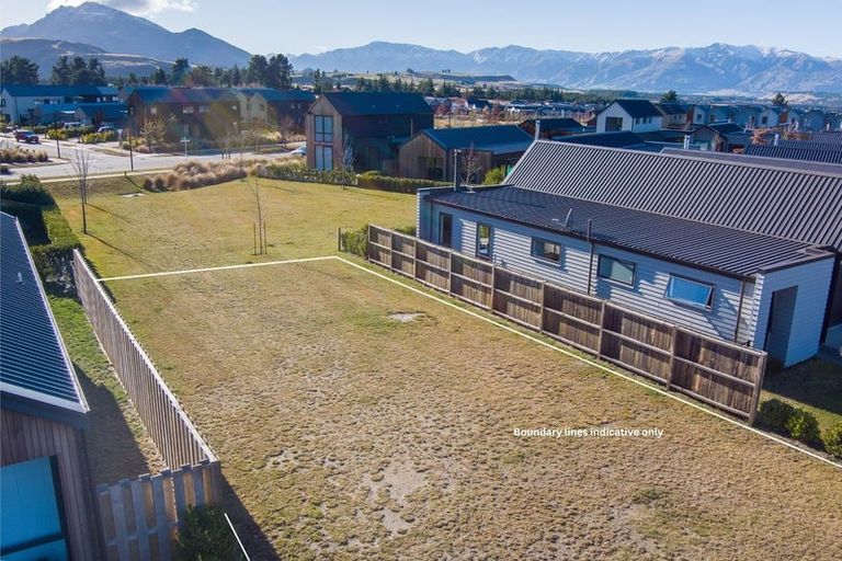 Photo of property in 32 Obelisk Street, Wanaka, 9305