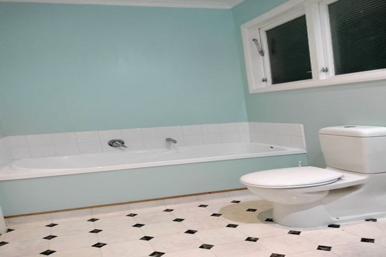 Photo of property in 57 Bedford Street, Northland, Wellington, 6012