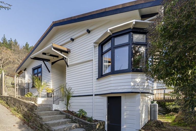 Photo of property in 72 Toi Toi Street, Toi Toi, Nelson, 7010