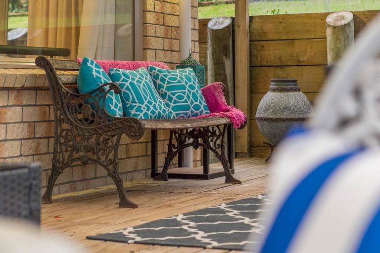 Photo of property in 1 Shah Place, Glen Eden, Auckland, 0602