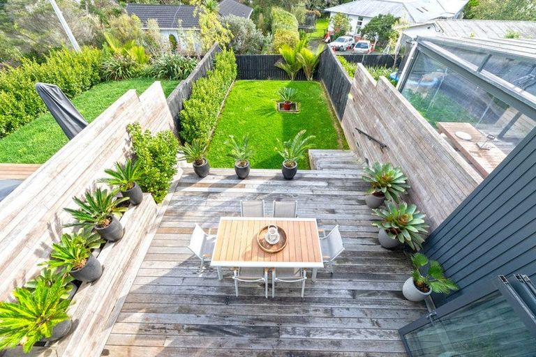 Photo of property in 19b Tawa Road, Te Atatu Peninsula, Auckland, 0610