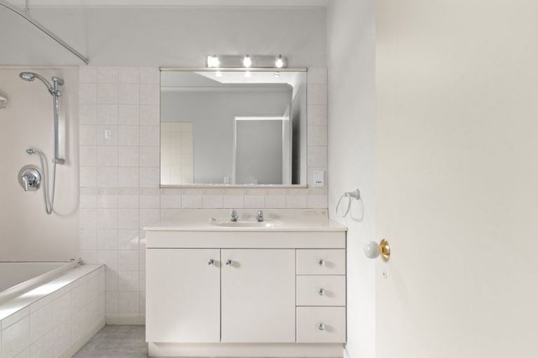 Photo of property in 93 Taylor Street, Cambridge, 3434