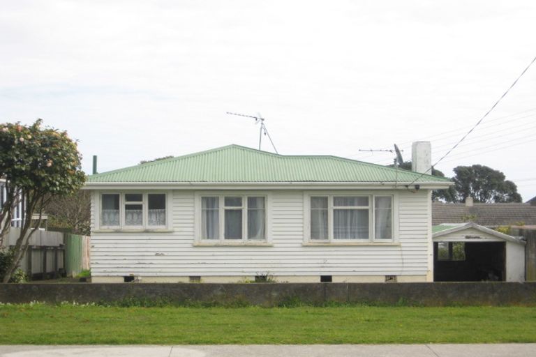 Photo of property in 9 Paritutu Road, Spotswood, New Plymouth, 4310